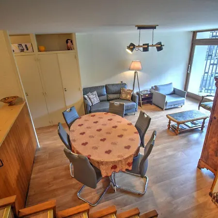 Ideal Au Pied Du Pleney Pour 4/5 Personnes, A 800m Du Centre De - Fr-1-524-94 Apartment *
